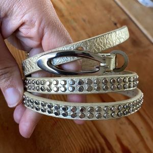 Guess skinny leather belt studded SMALL champagne gold silver studs